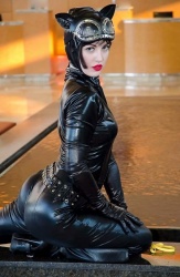 cosplay-28cb29-catwoman-202XA022.jpg