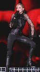 singer-L.jpg