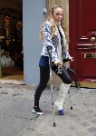 teen on crotches.a-L.jpg