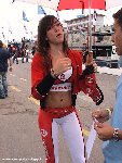 grid girl-L.jpg