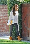 jennifer_love_hewitt_pole_butt_4.jpg