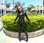 fetishdiva_in_a_catsuit-L.jpg