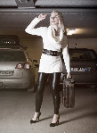 pricey_escort_traveling_to_meet_a_client-L.jpg