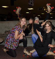 rollerskate1-L.jpg