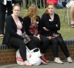 in public132.moms@daughters-L.jpg