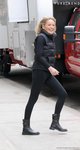 372072-sharon-stone-dans-les-rues-de-londres-637x0-2.jpg