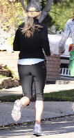 20090107-Reese_Witherspoon_Jogging_Ass.jpg