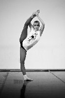 dancer-L.jpg