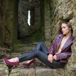 Llansteffan Castle stands in a wonderfully picturesque location, crowning the top of a well-defined headland looking out over the broad sand-flats of the Tywi estuary. A privately owned castle commanding some of the most spectacular views in Wales