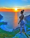 legins-w-a-view-Norway_fjords-.jpg