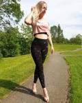 girls-in-yoga-pants-13.jpg